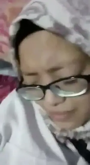 Bokep Indo Memek Jilbabers Mulus Dientot Sampe Crot