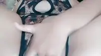 Bokep Queend Bling2 Colmek Sambil Jilat Gigit Uting Toketnya